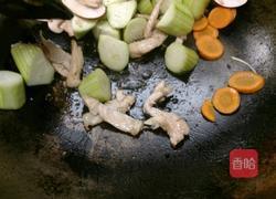 丝瓜撞牛排菇的做法图解4