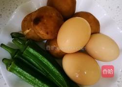 秋葵炒鸡蛋的做法图解1