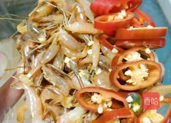 韭菜炒河虾的做法图解1