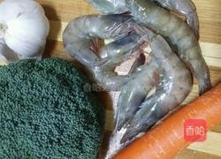 西兰花炒虾仁的做法图解1