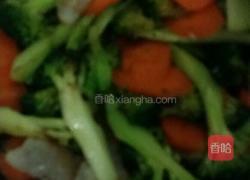 西兰花炒虾仁的做法图解3