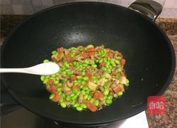 青豆炒蘑菇的做法图解8