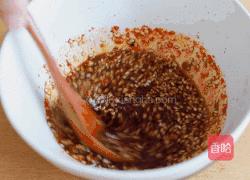 茄子是家常菜中的常客，今天介绍一款消暑吃法-拌茄条的做法图解10