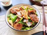 青椒洋葱炒腊排