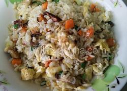 胡萝卜香菇蛋炒饭