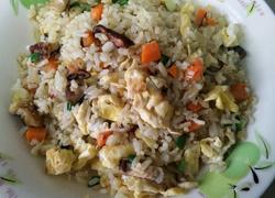 胡萝卜香菇蛋炒饭