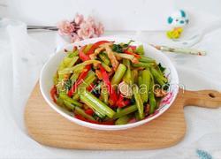 芹菜红椒炒肉丝