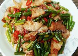 蒜苔炒回锅肉