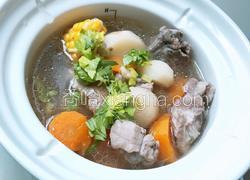 胡萝卜玉米排骨汤