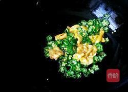 秋葵炒鸡蛋的做法图解7