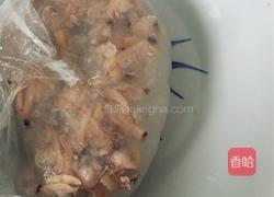 茼蒿蛤蜊疙瘩汤的做法图解3