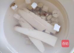 土茯苓淮山薏米汤 健脾祛湿的做法图解3