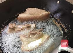 酸菜扣肉的做法图解2