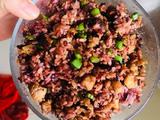 香菇五花肉豆角炒黑米饭的做法[图]