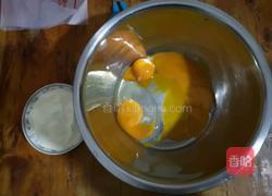 鸡蛋溶豆的做法图解1