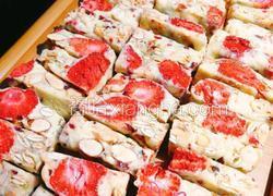 冻干草莓牛轧糖