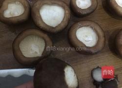 香菇酿肉的做法图解1