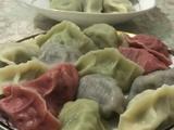 韭菜虾仁肉彩色水饺