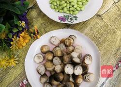 常州 草菇豆仔的做法图解1