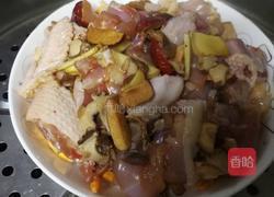 粤菜一虫草花香菇红枣鸡的做法图解6