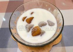 粤式甜品－牛奶双色芋圆