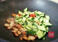 黄瓜炒肉的做法图解4