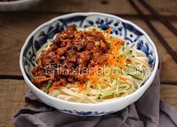 香菇肉酱拌面