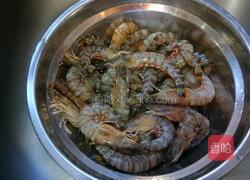 北京 清水煮小九节虾的做法图解1