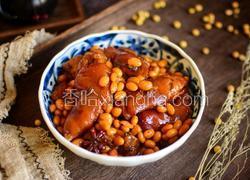 黄豆焖猪蹄