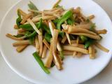 耗油杏鲍菇炒尖椒 肉嘟嘟比肉还好吃的做法[图]