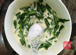 韭菜鸡蛋饼的做法图解5