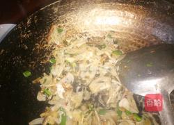 香香腊腌菜炒脆藕 的做法图解12