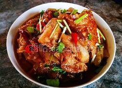 五花肉炖胖头鱼头