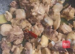 土豆炖鸡腿的做法图解2