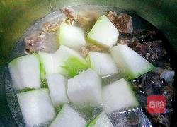 冬瓜排骨汤的做法图解3