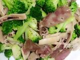鱿鱼干炒西兰花