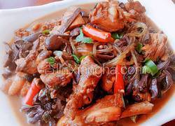 干蘑菇炖鸡块