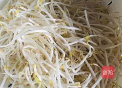凉拌绿豆芽的做法图解1