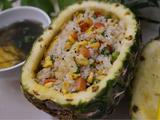 凤梨（菠萝）炒饭的做法[图]