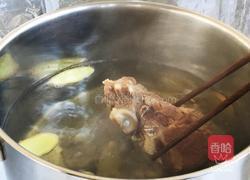 梅肉骨炖春笋的做法图解5