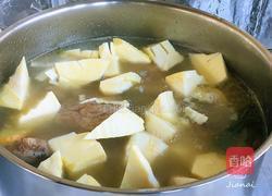 梅肉骨炖春笋的做法图解7