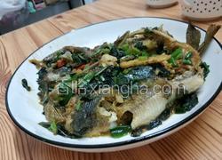 紫苏香煎黄骨鱼