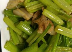 家常芹菜炒五花肉