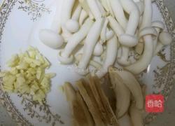 五分钟就能做好的菌菇汤 宝宝辅食营养食谱菜谱的做法图解1