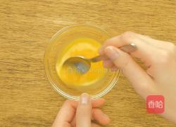12-18个月辅食：蛋黄南瓜片的做法图解9