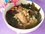 黑豆花生海带水瓜鸡汤