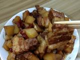 红烧肉炖土豆