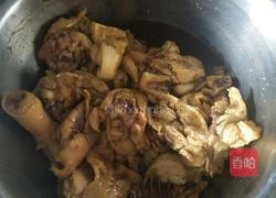 鸡腿烧土豆的做法图解1