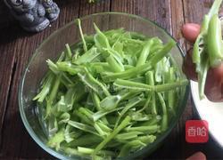 辣椒酱拌空心菜梗（减肥版）的做法图解2