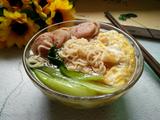 火腿肠鸡蛋青菜面的做法[图]